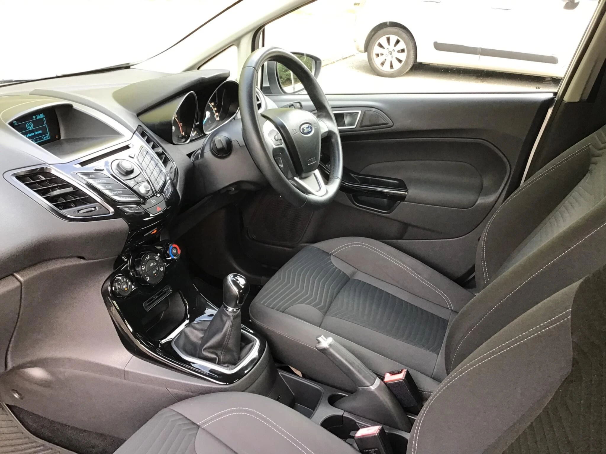 Vehicle image 21