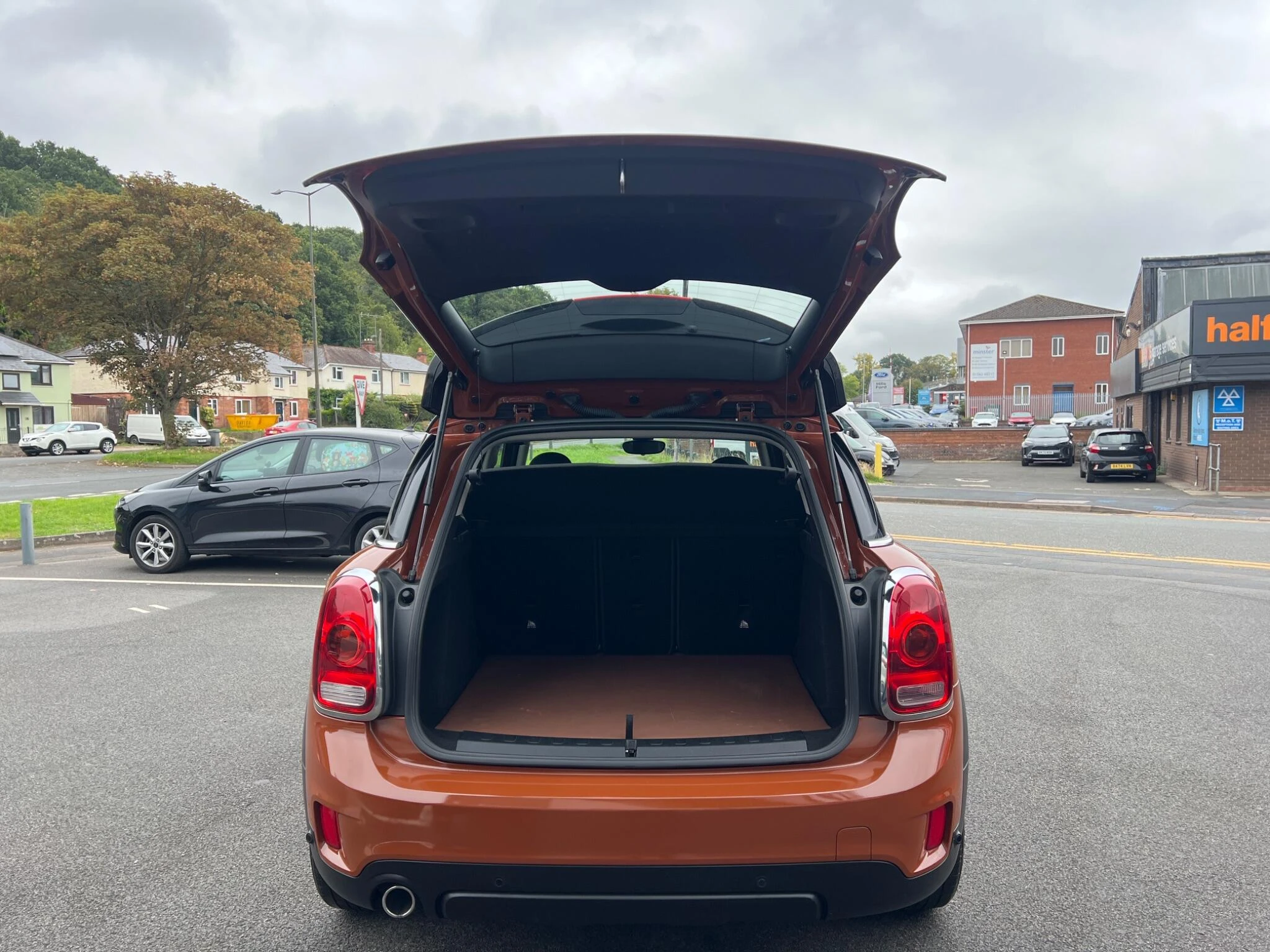 Vehicle image 38