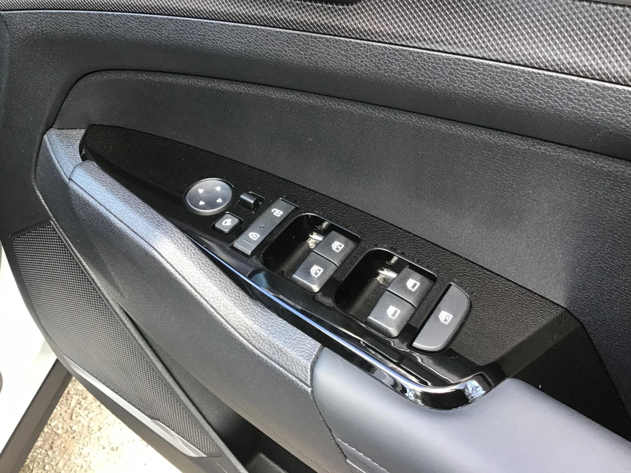 Vehicle image 40