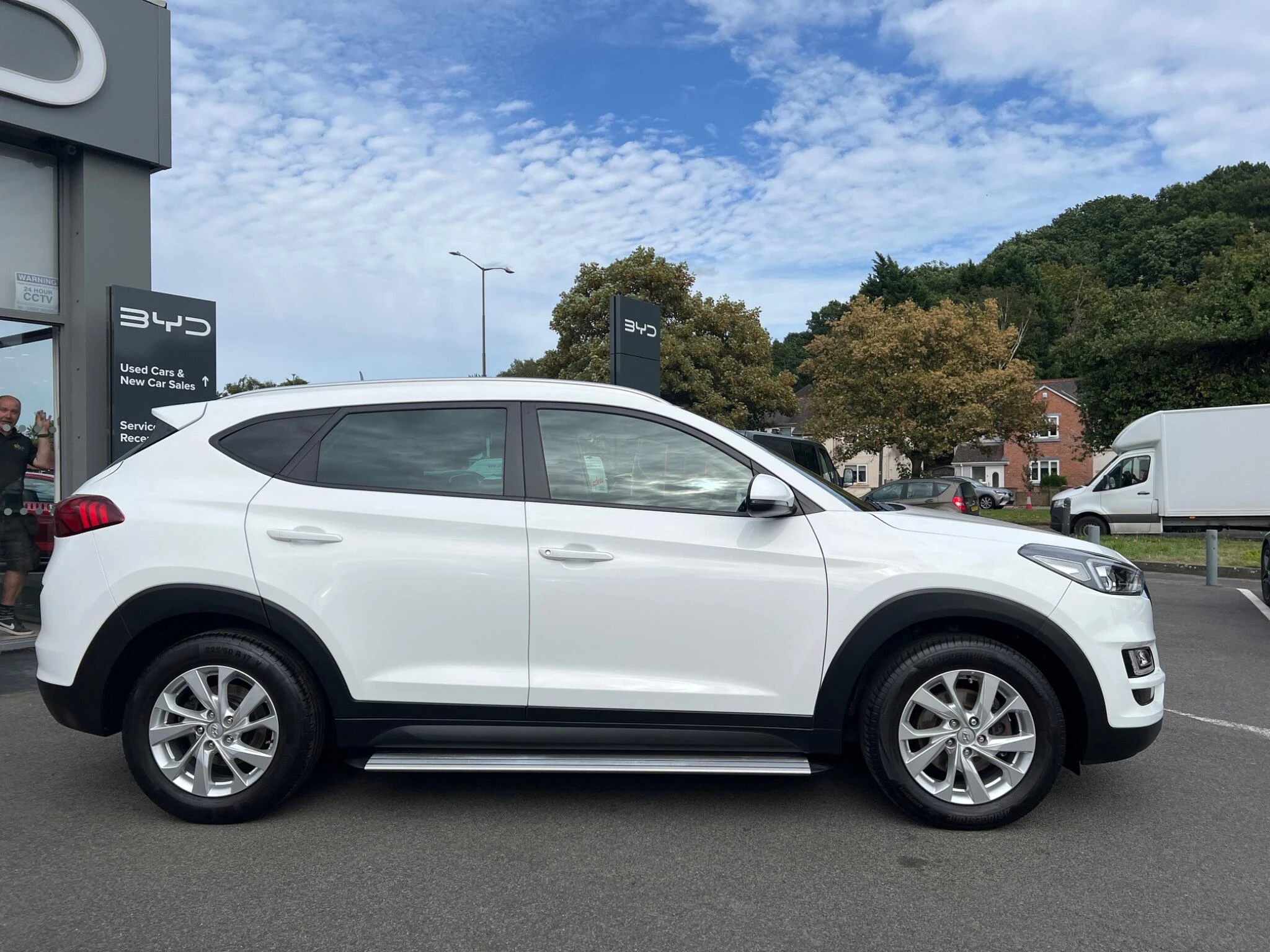 Vehicle image 14
