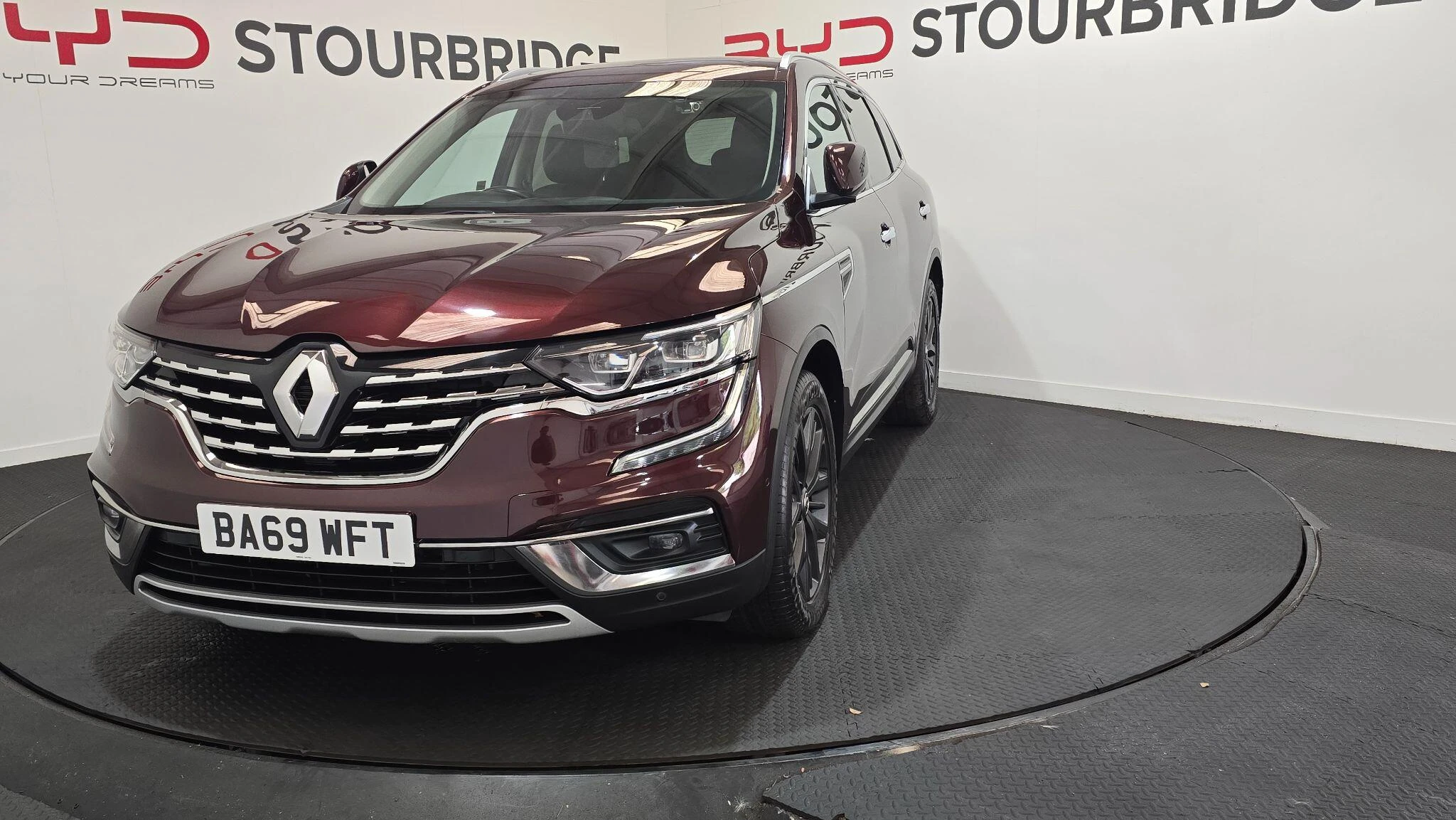 Vehicle image 3