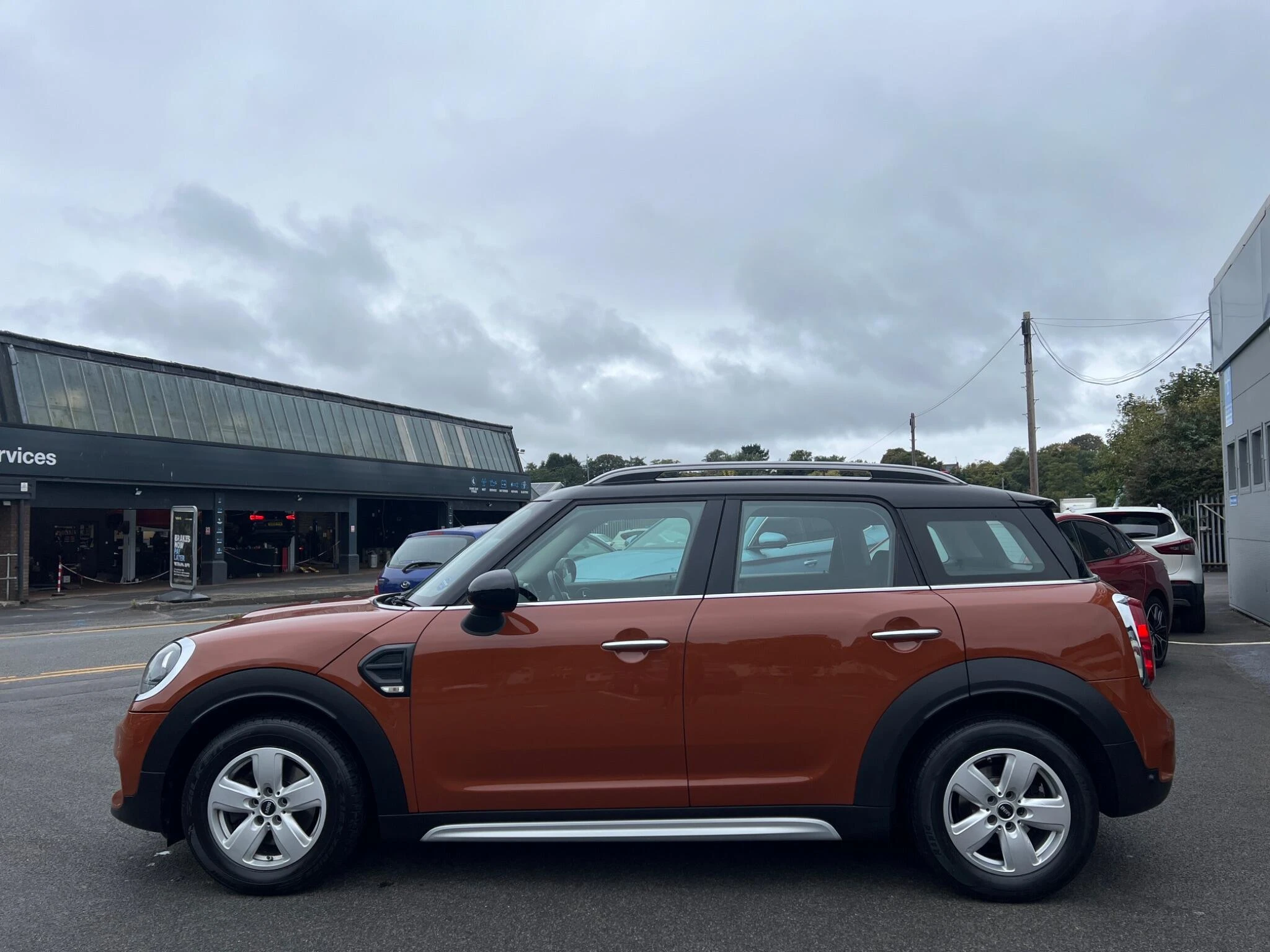 Vehicle image 9
