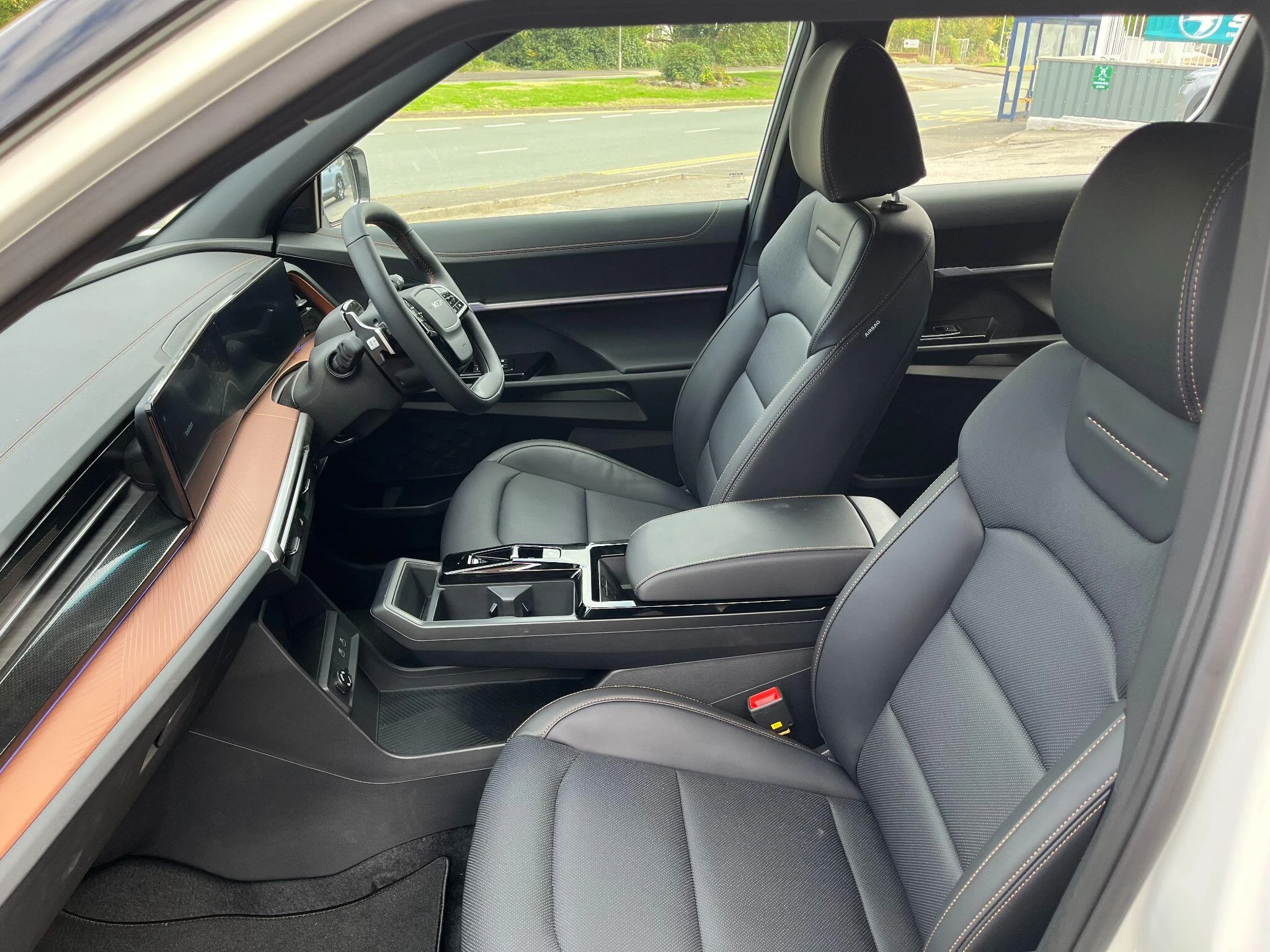 Vehicle image 18