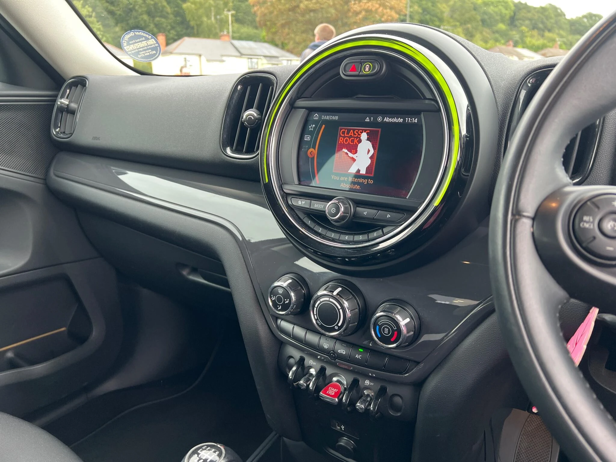 Vehicle image 22