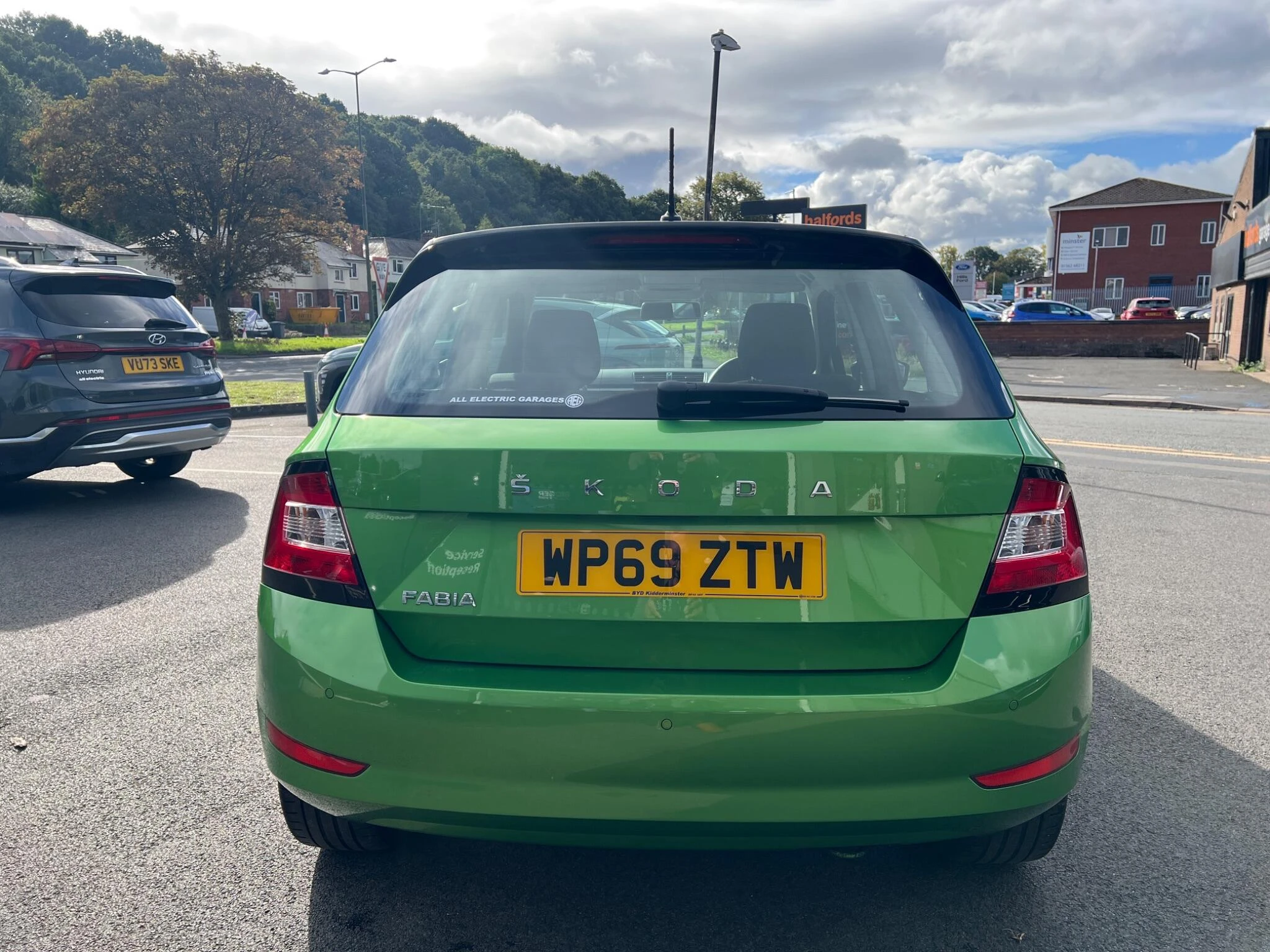 Vehicle image 12