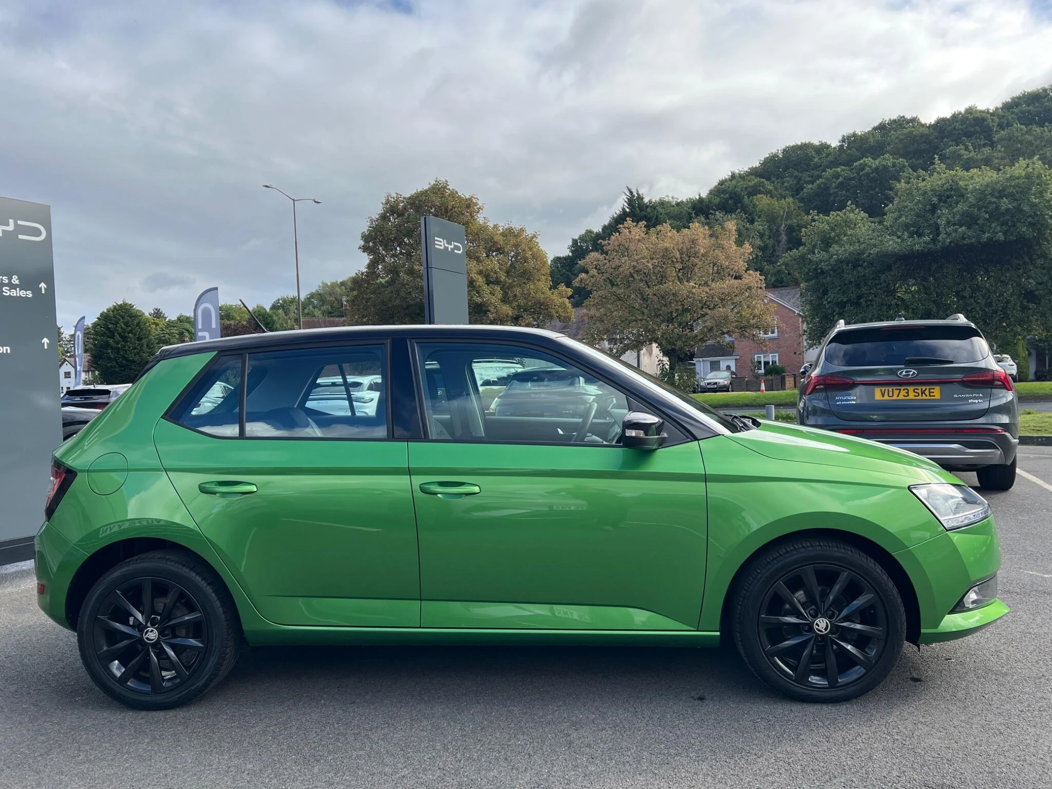 Vehicle image 14