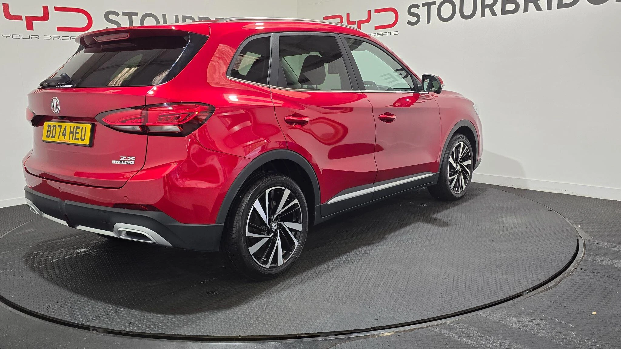 Vehicle image 18