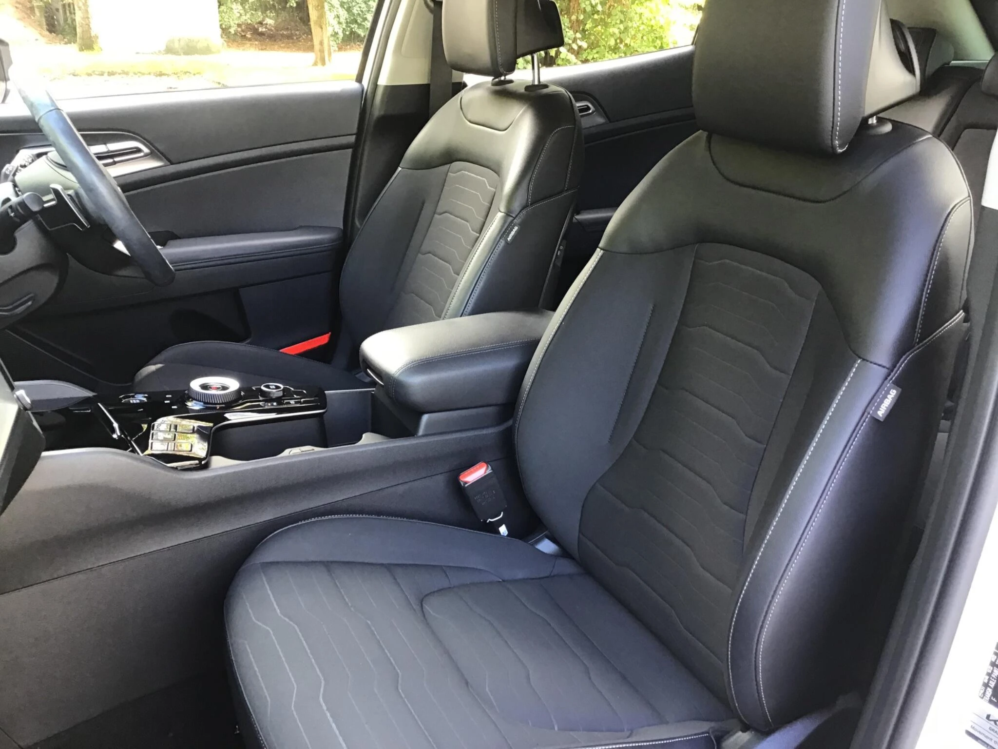 Vehicle image 25