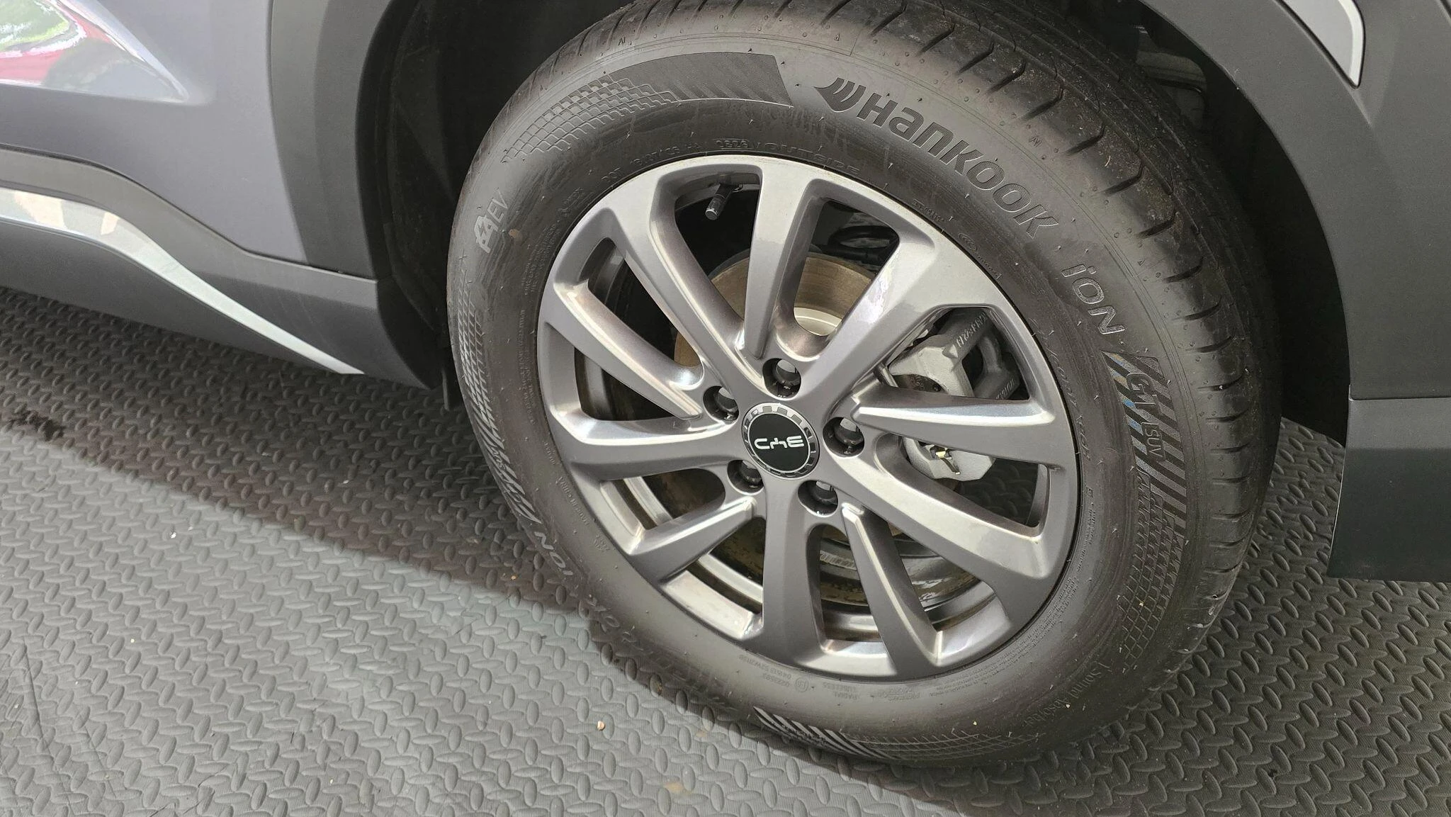Vehicle image 30