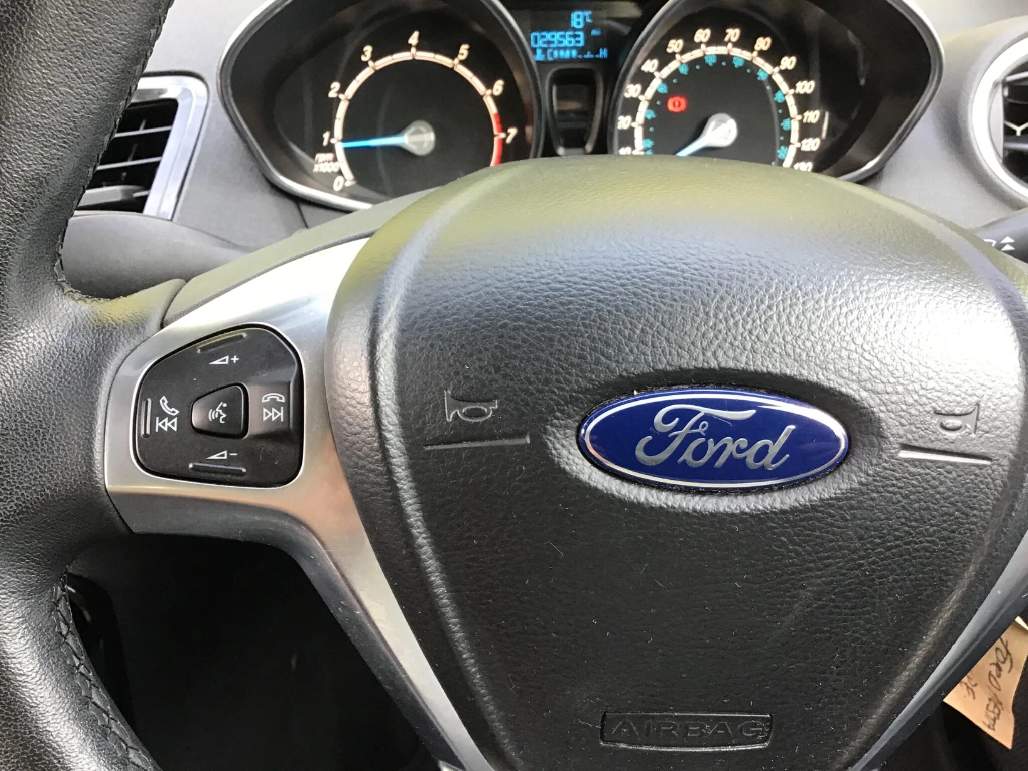 Vehicle image 18