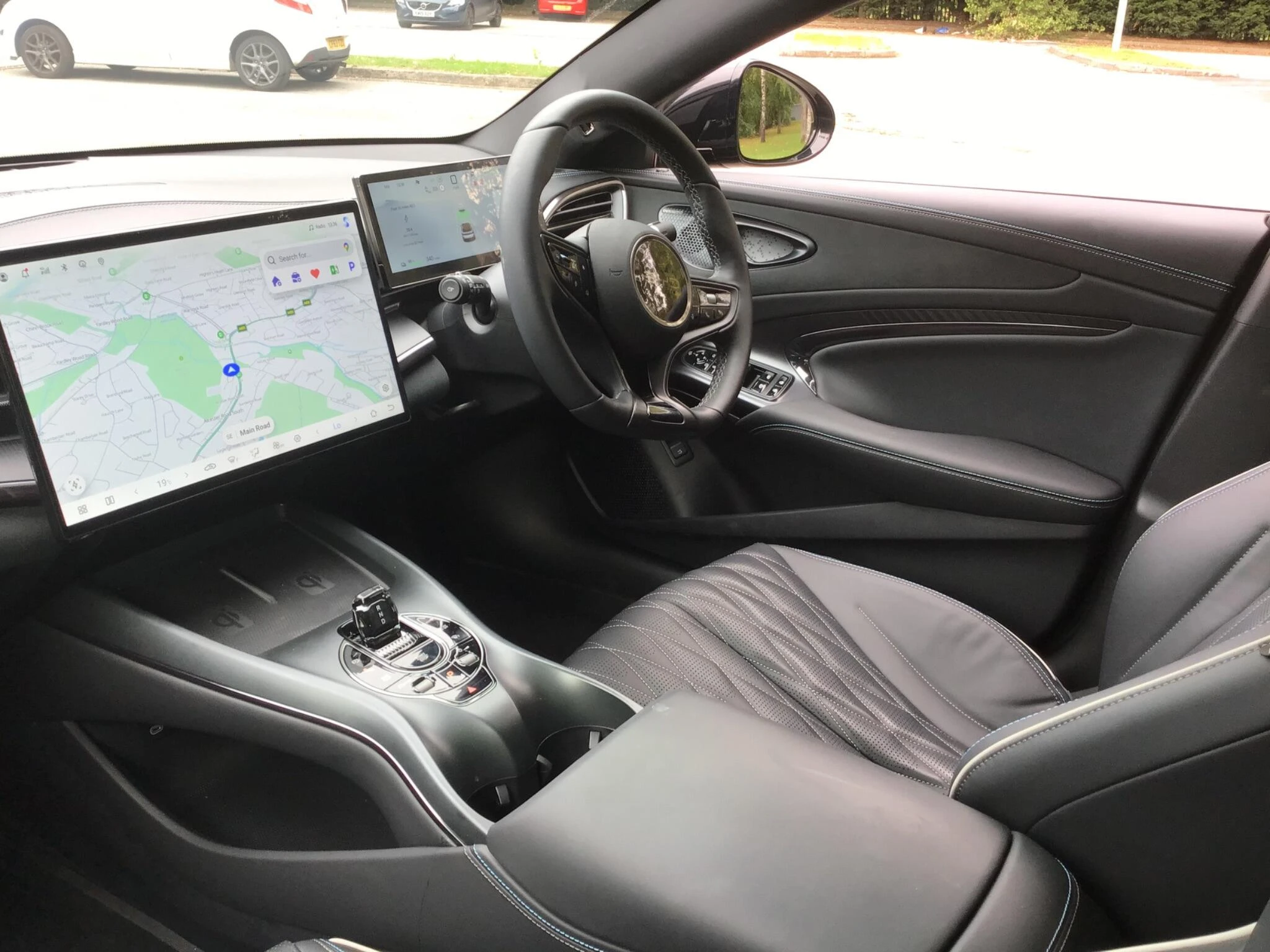 Vehicle image 25