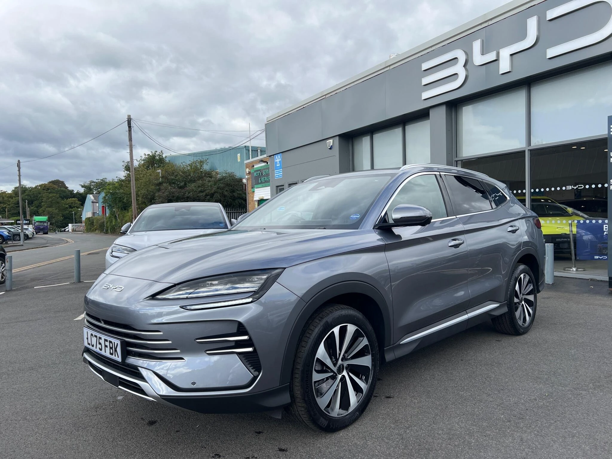 Vehicle image 8