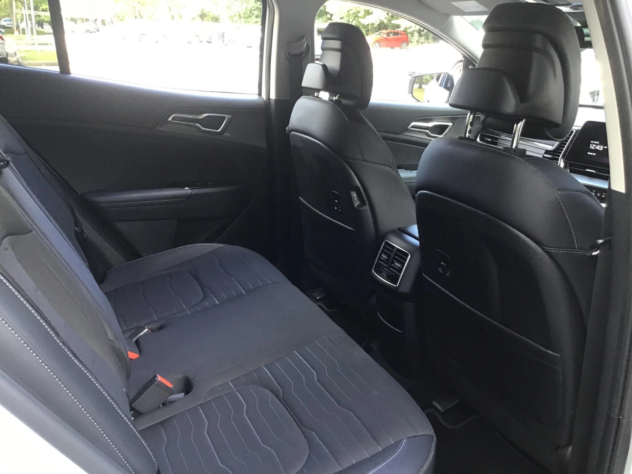 Vehicle image 35