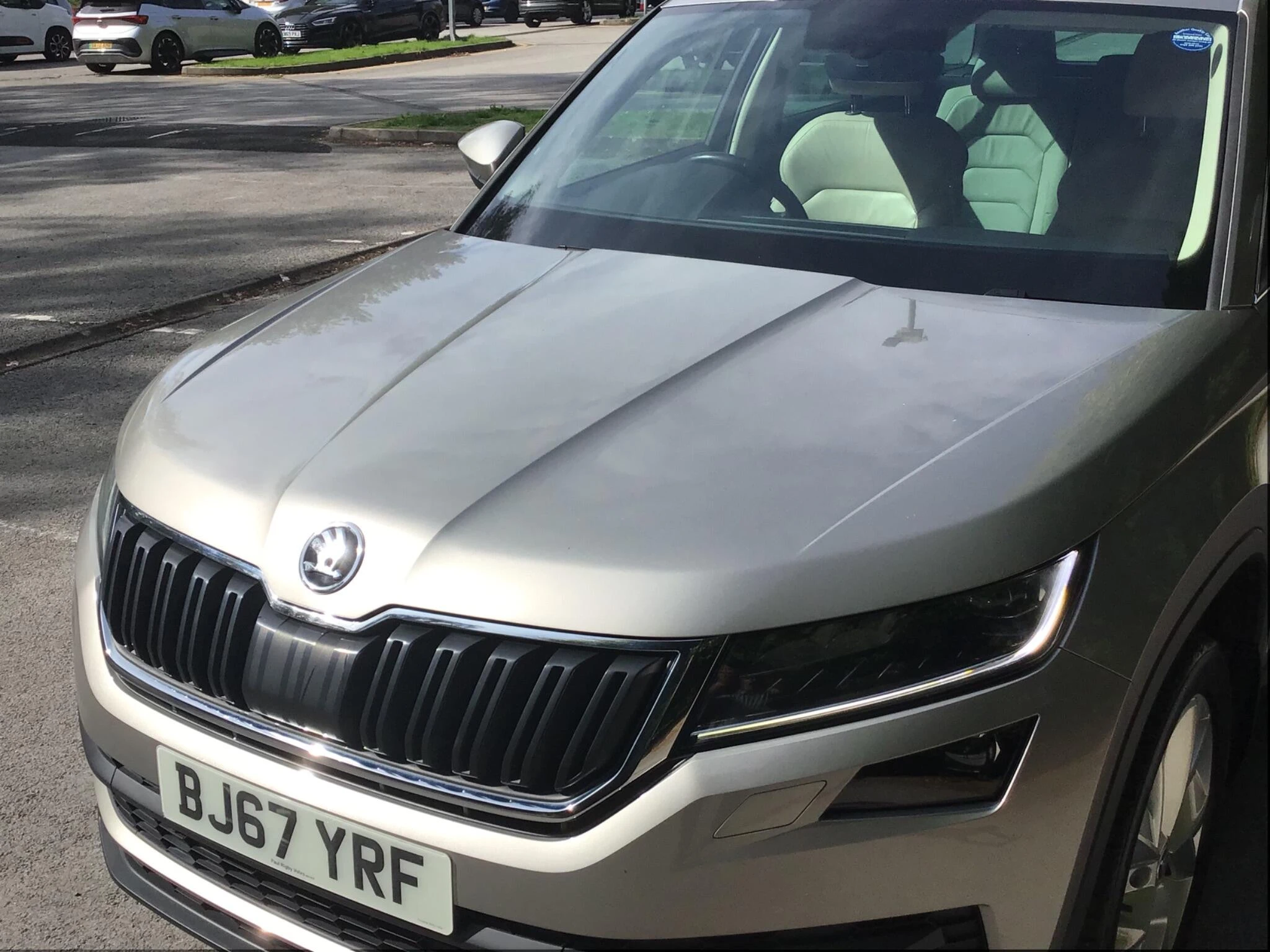 Vehicle image 9