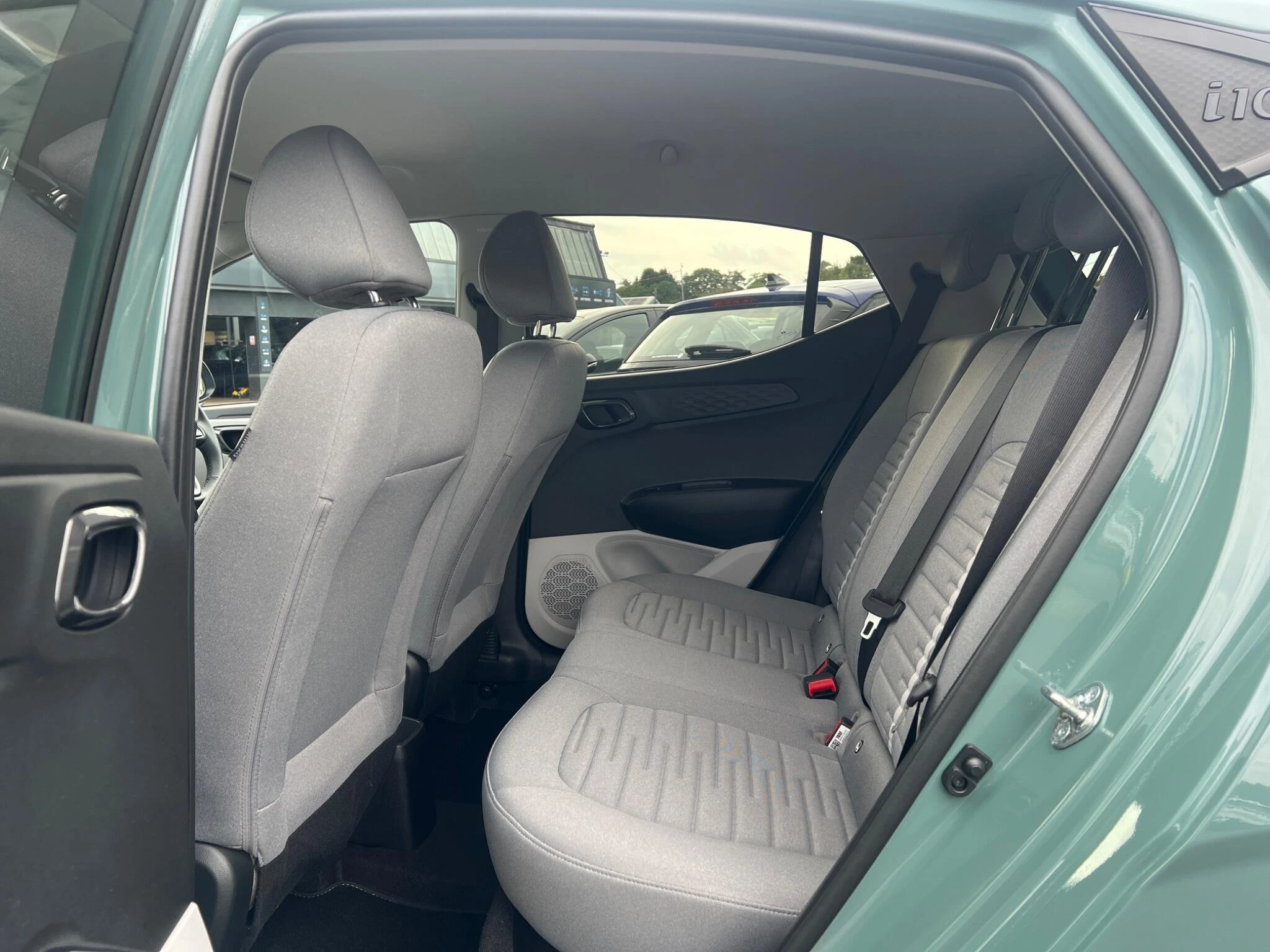 Vehicle image 22