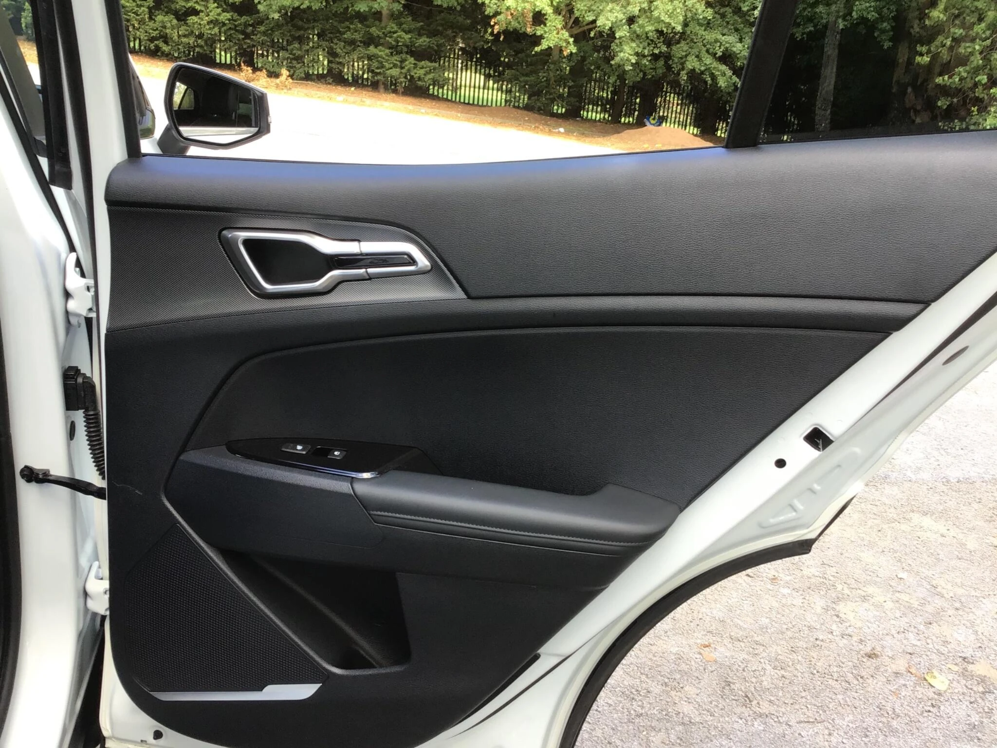 Vehicle image 32