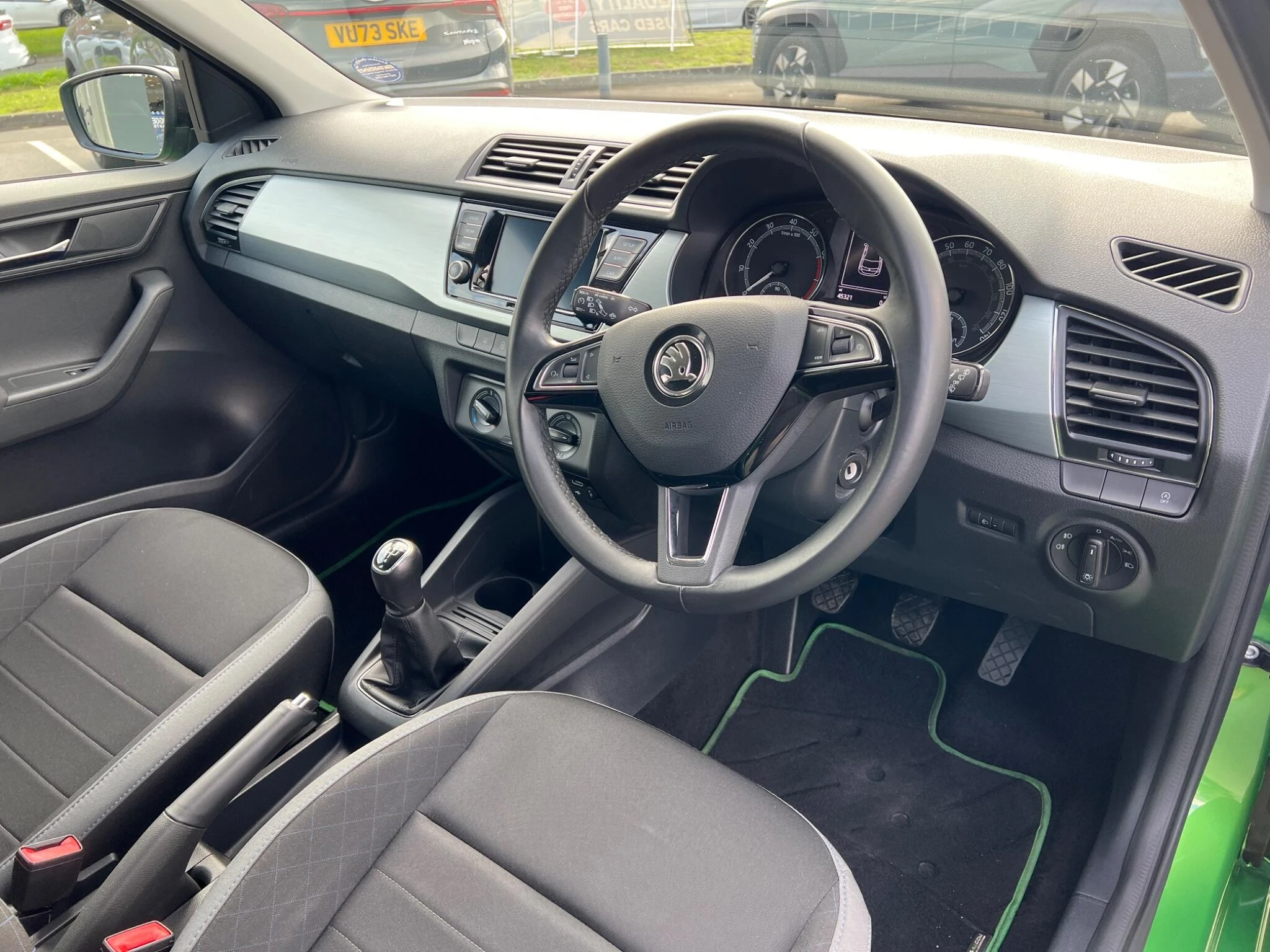 Vehicle image 20