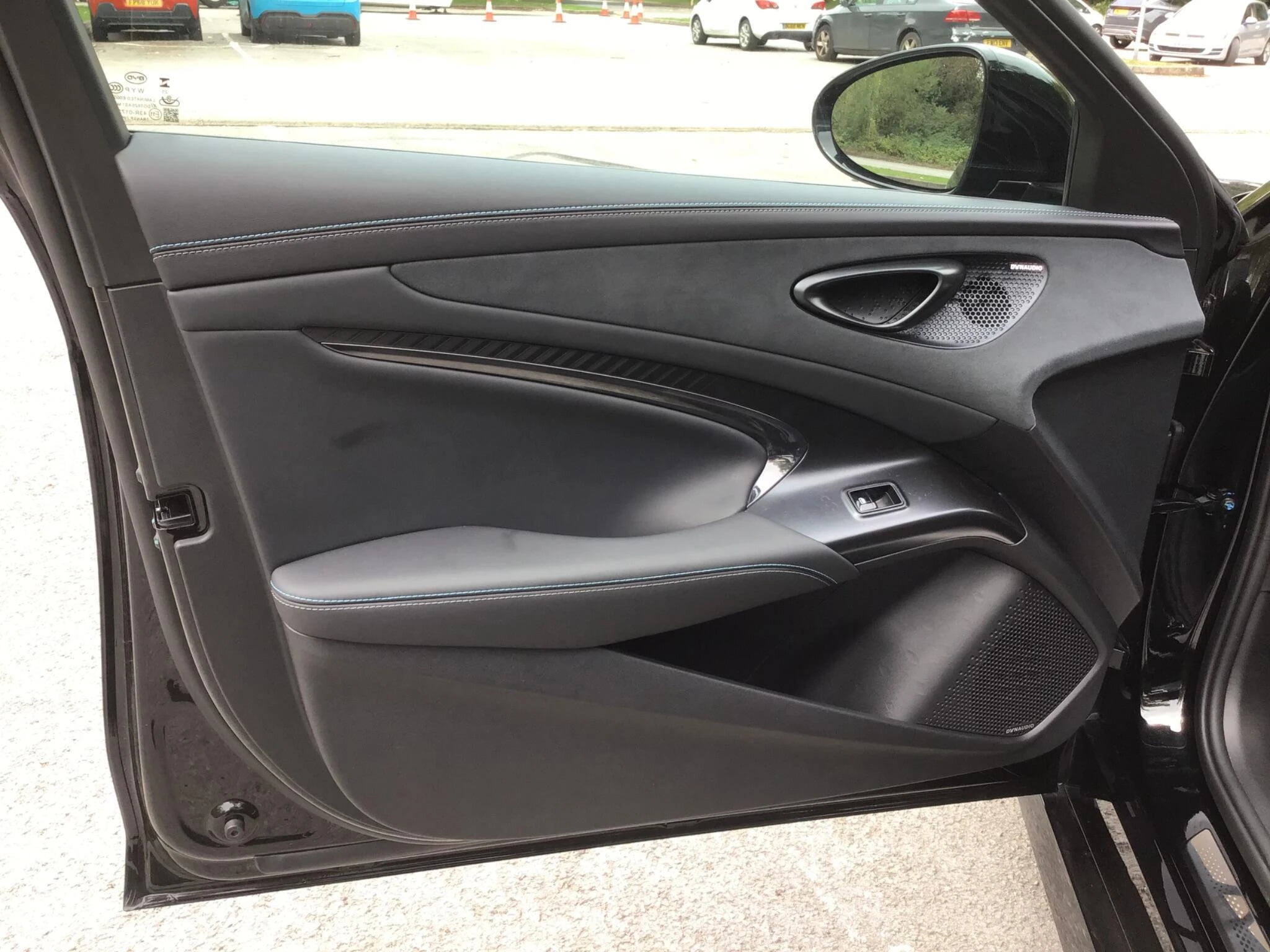 Vehicle image 24