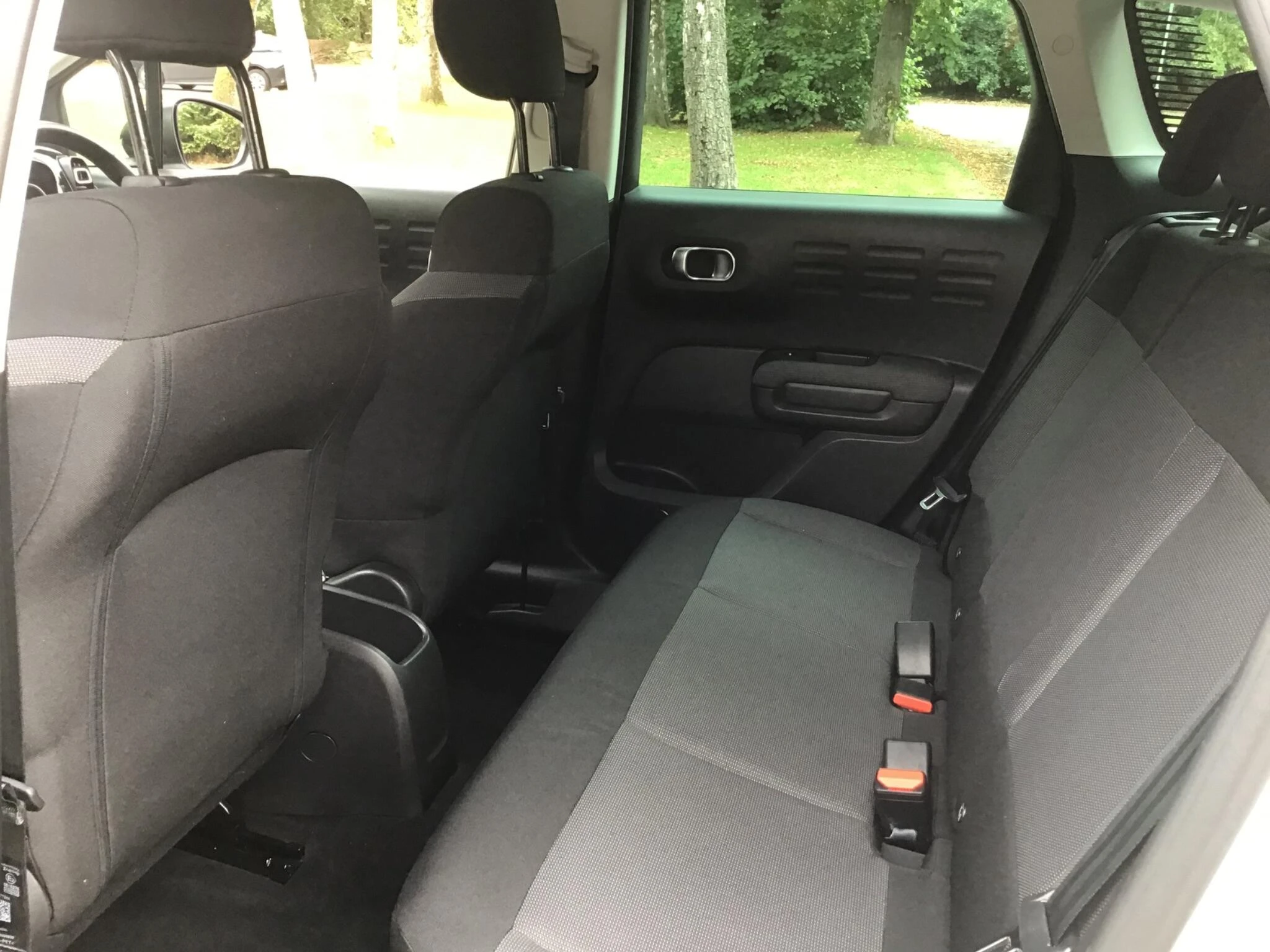 Vehicle image 22