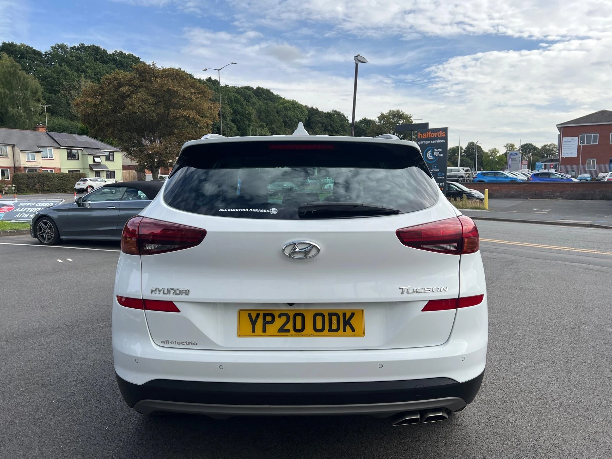 Vehicle image 11