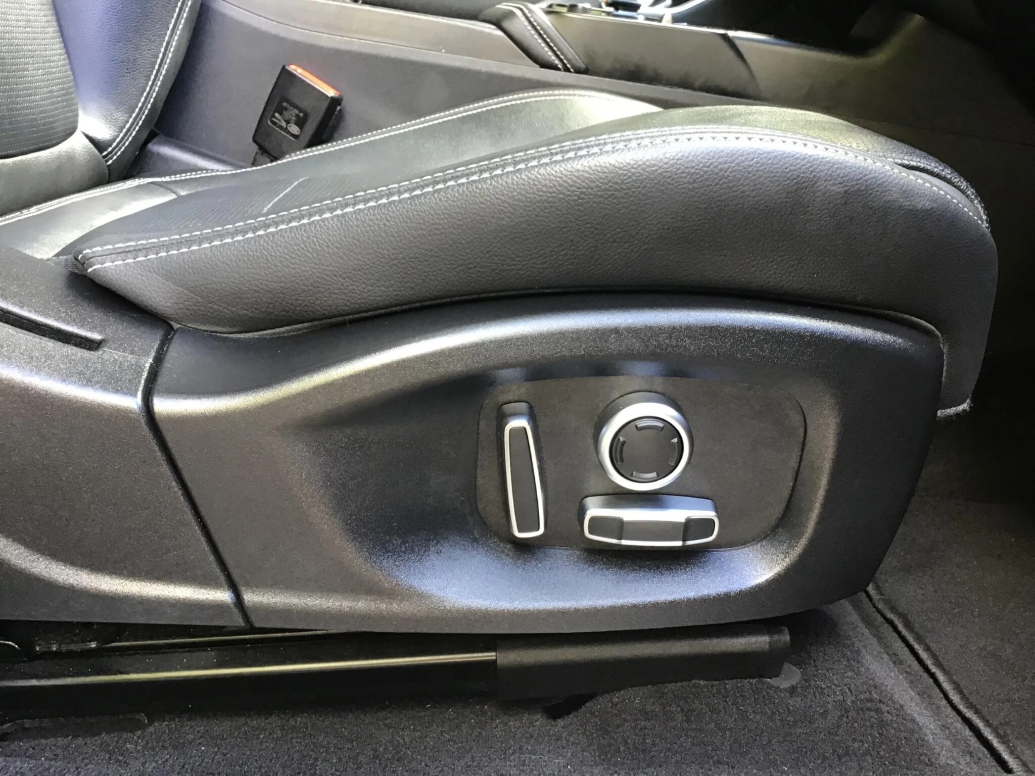 Vehicle image 40