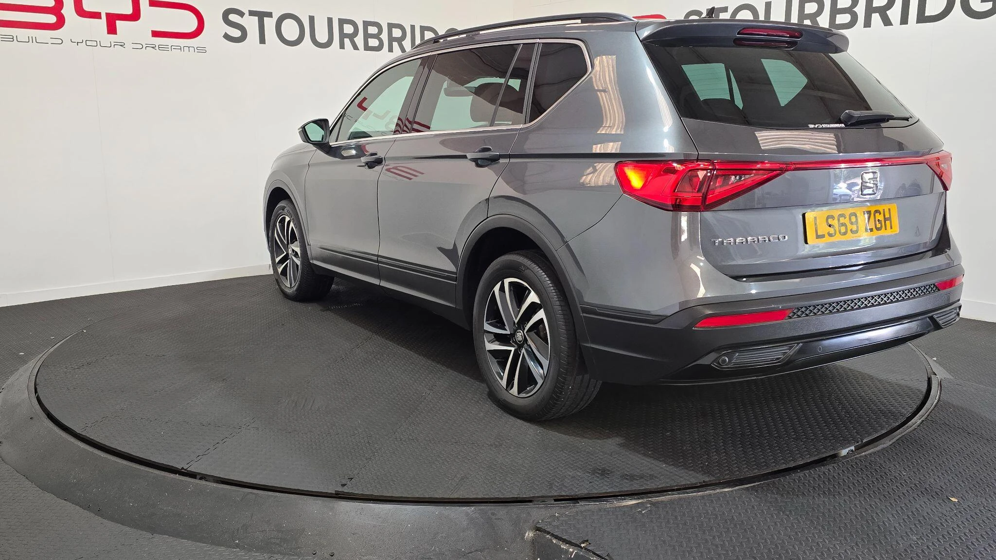 Vehicle image 8