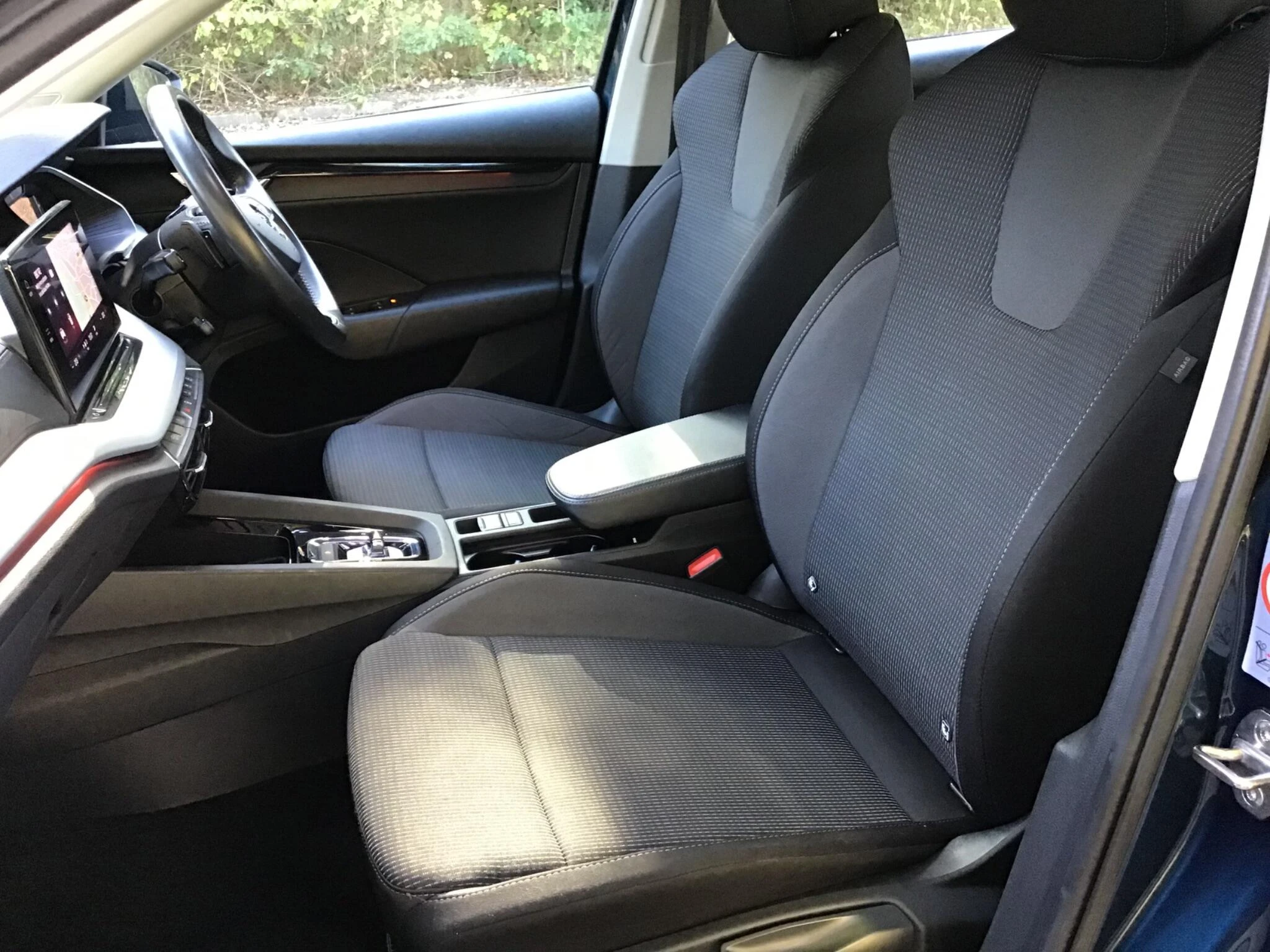 Vehicle image 23