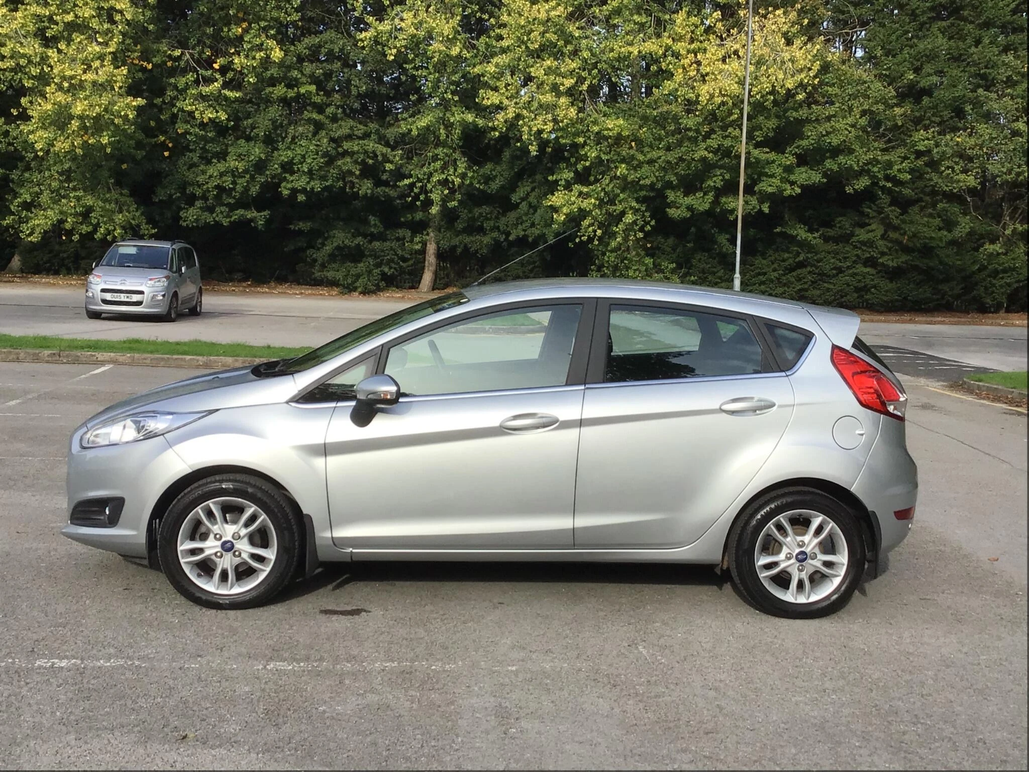 Vehicle image 6
