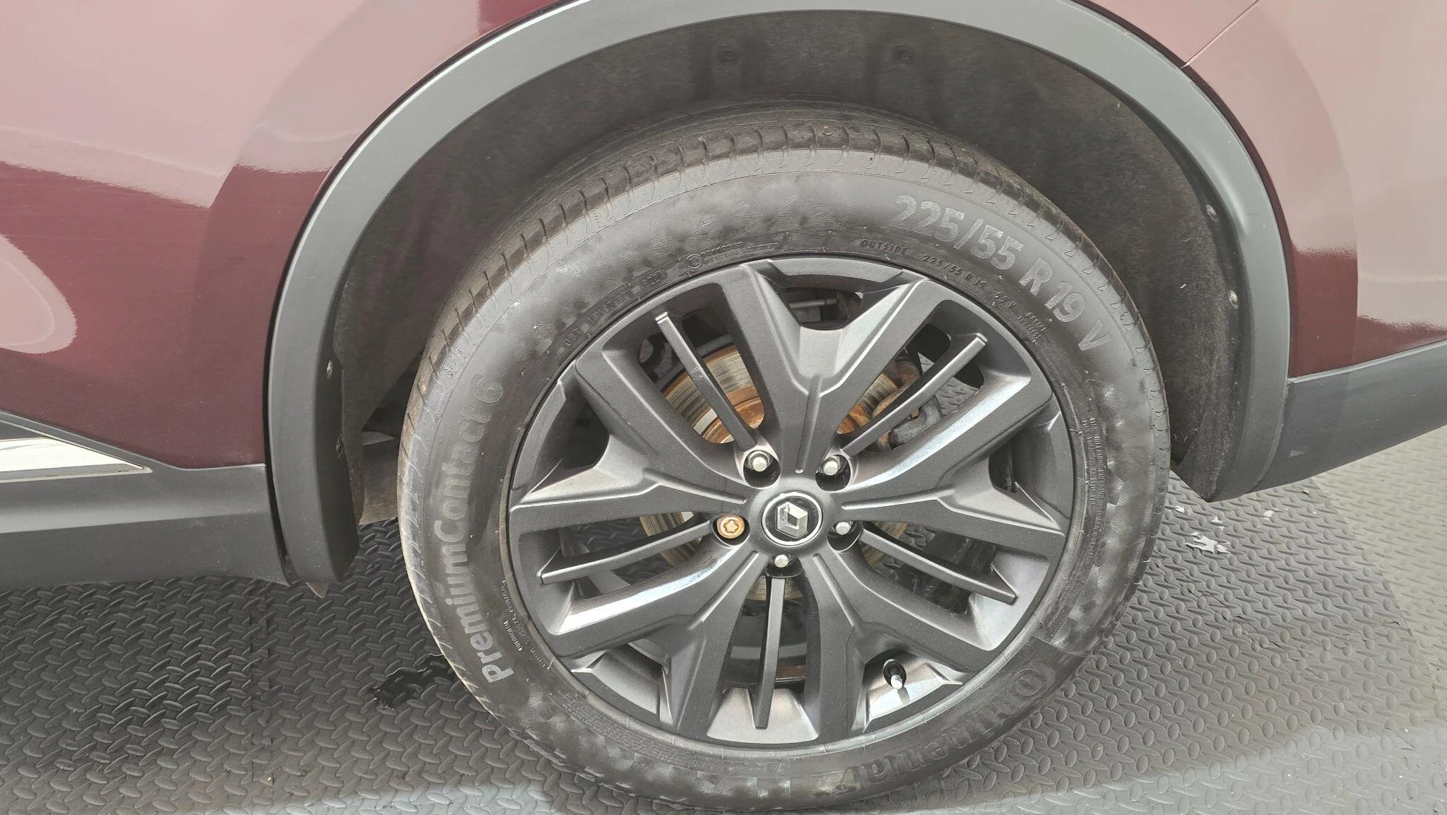 Vehicle image 32