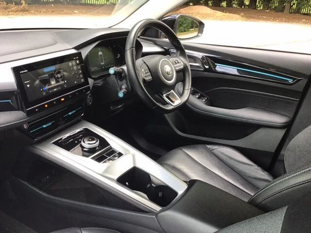 Vehicle image 23