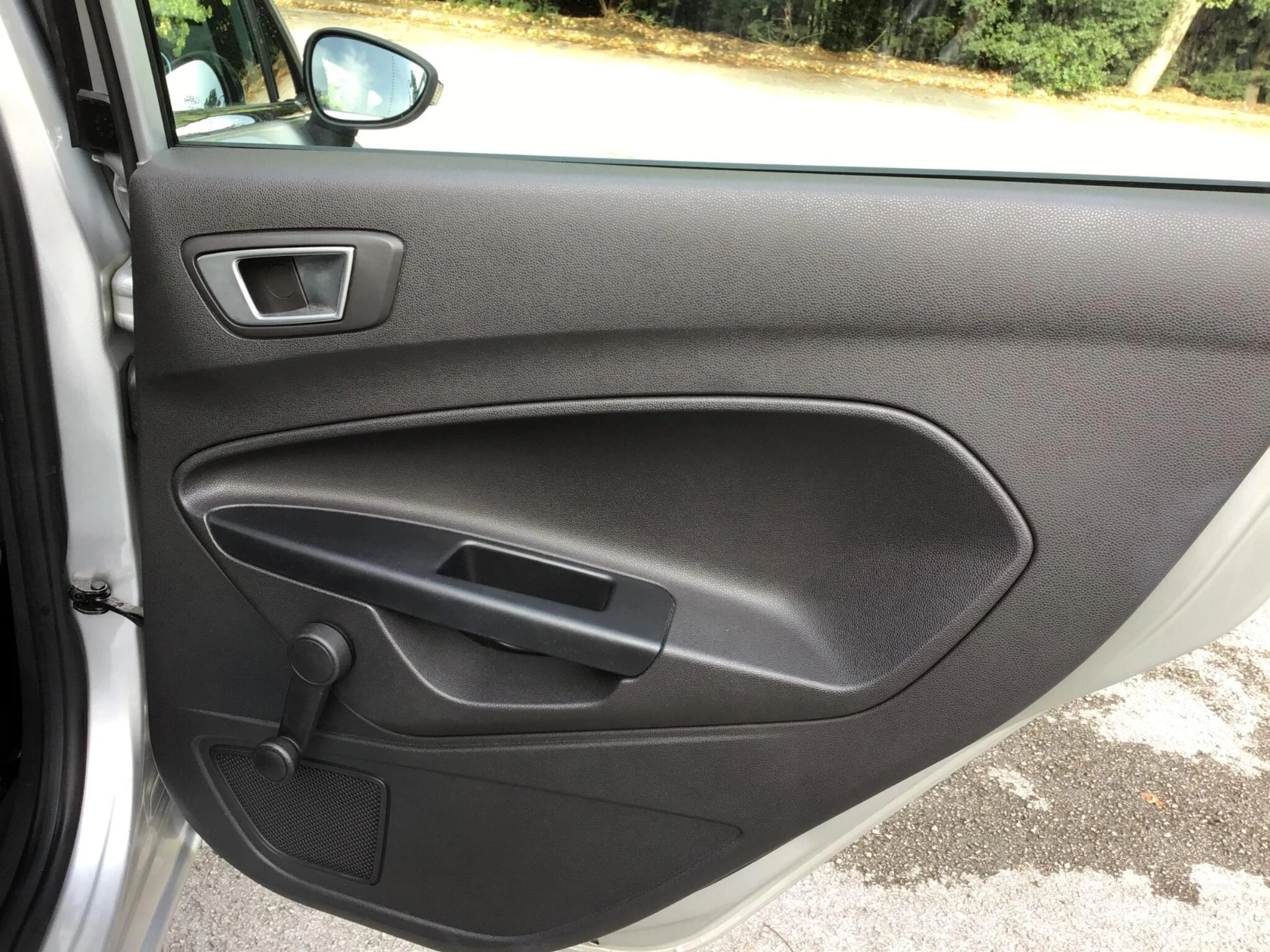 Vehicle image 27