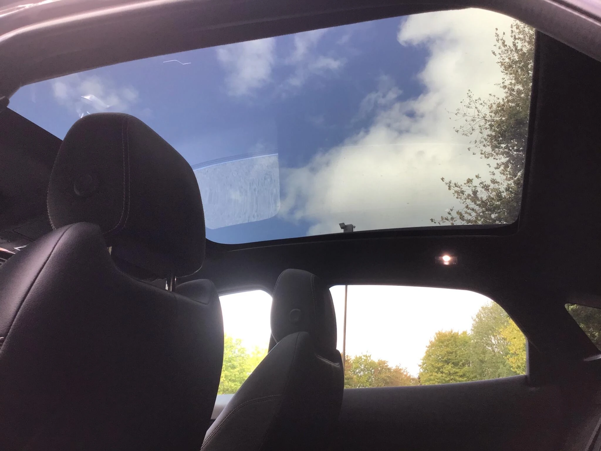 Vehicle image 32