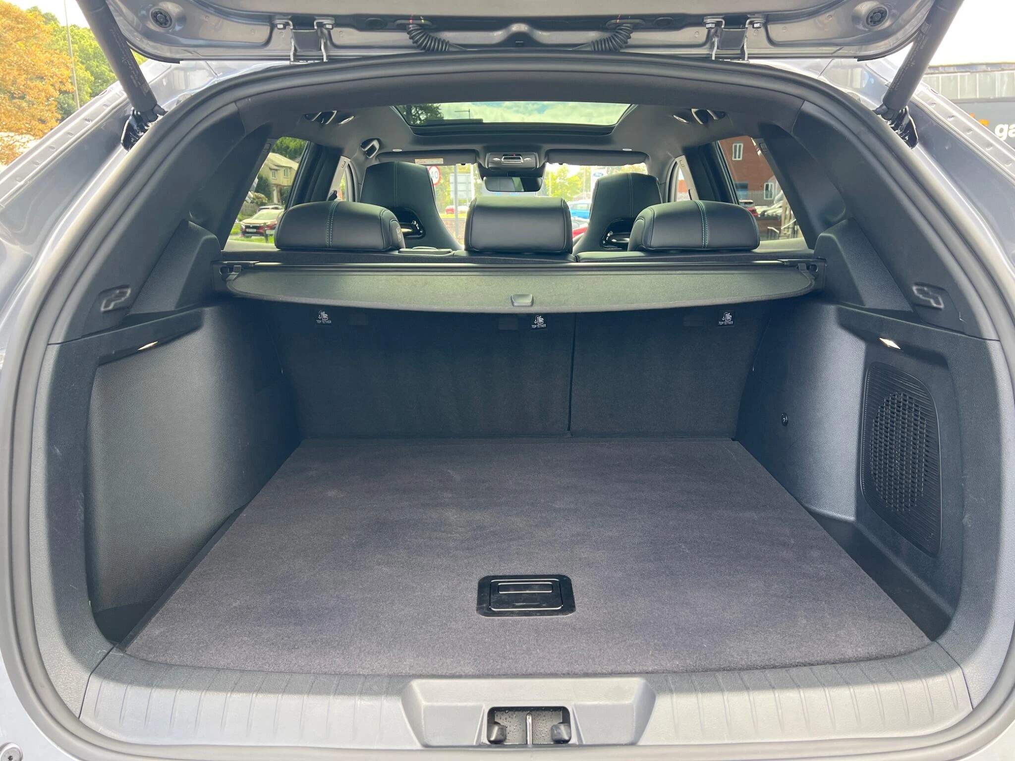 Vehicle image 48
