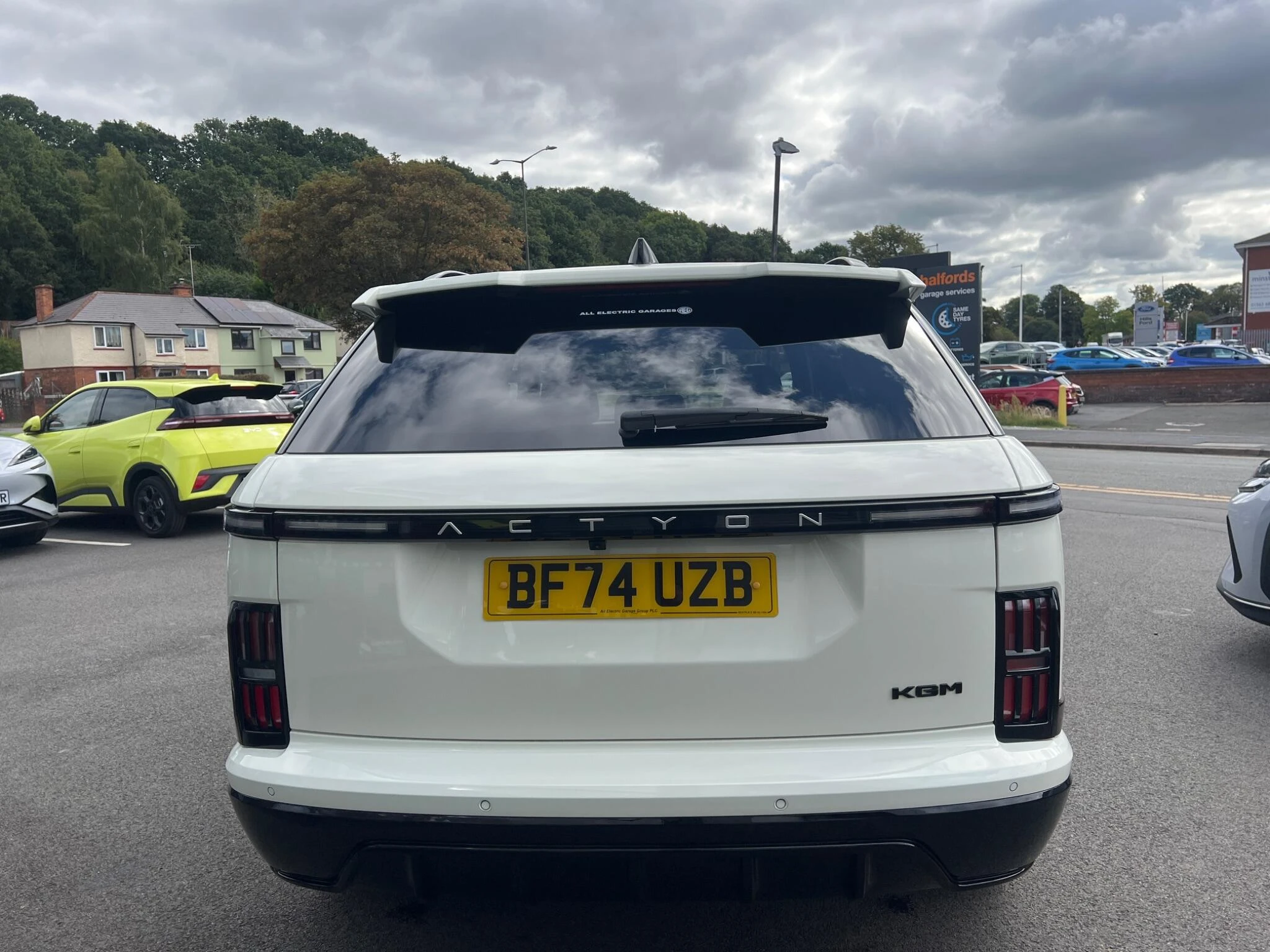 Vehicle image 11