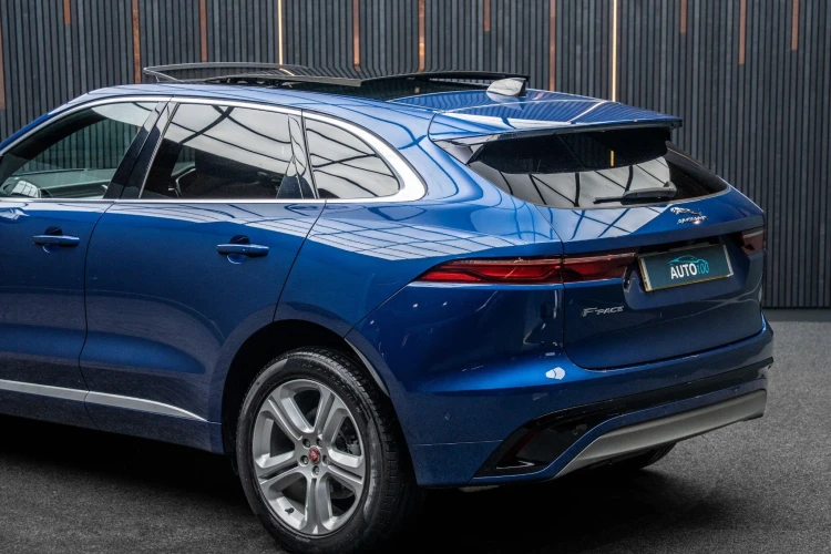 Vehicle Image 19