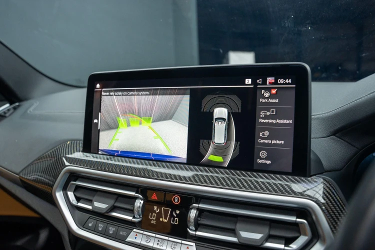 Vehicle Image 8