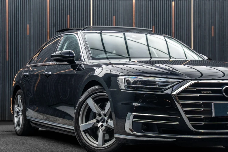 Vehicle Image 7