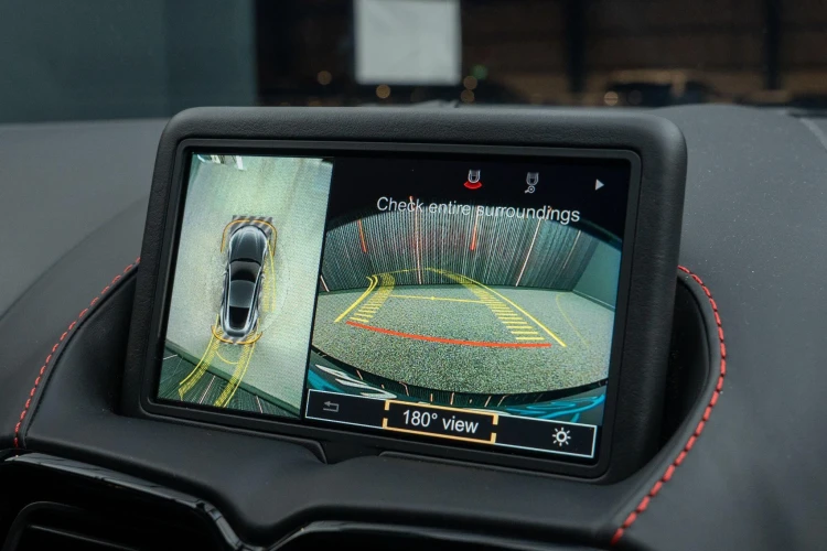 Vehicle Image 6