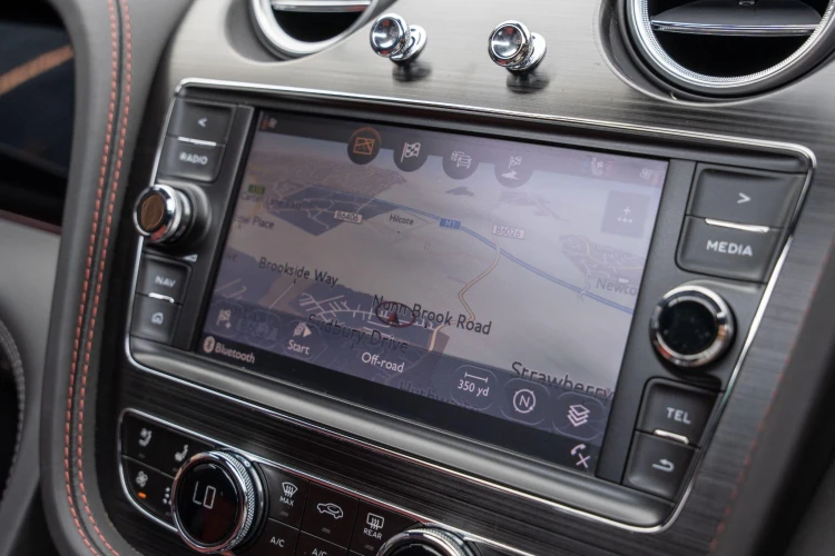 Vehicle Image 8