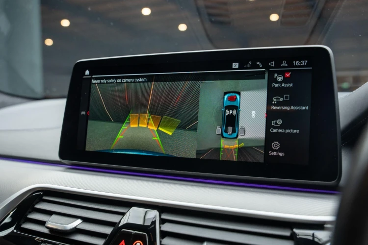 Vehicle Image 8