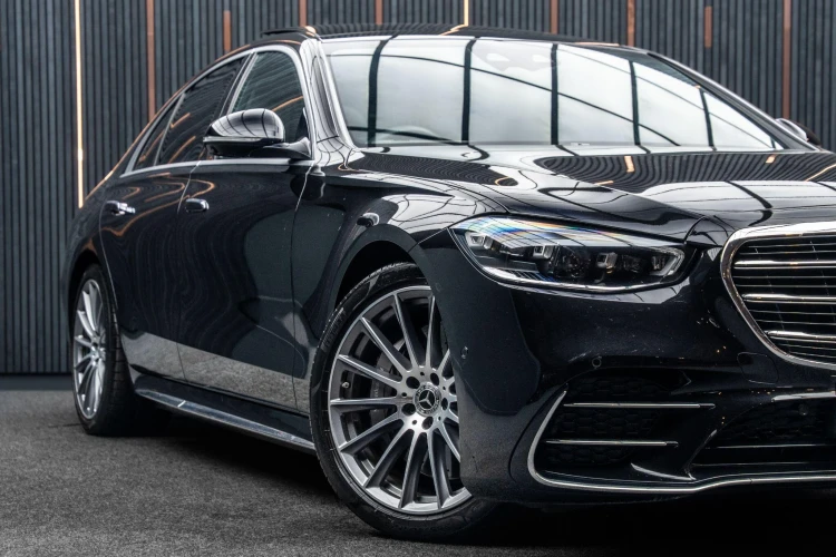 Vehicle Image 7