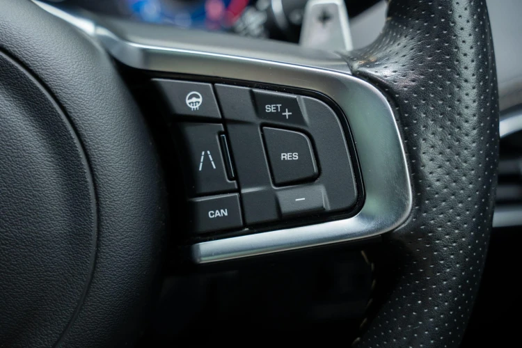 Vehicle Image 30