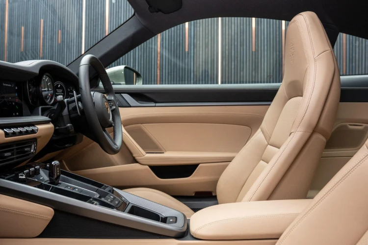 Vehicle Image 36