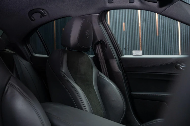 Vehicle Image 39