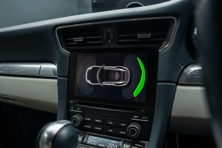 Vehicle Image 10