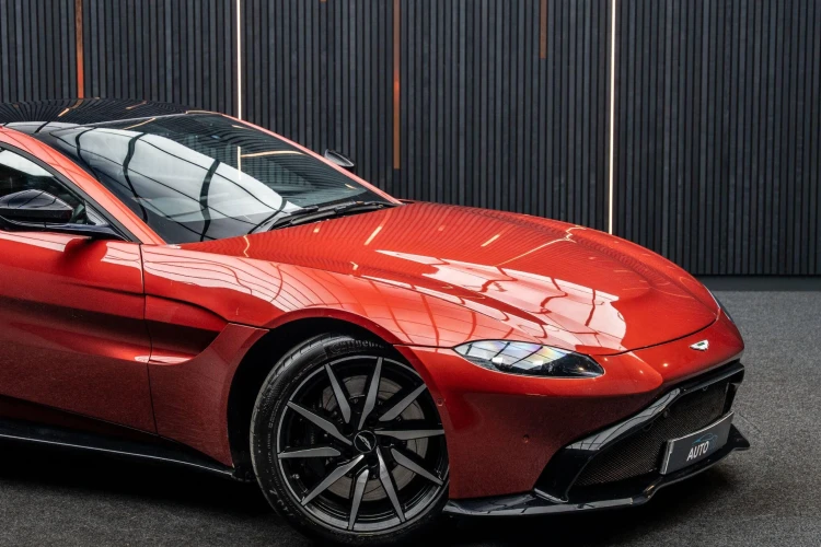 Vehicle Image 9