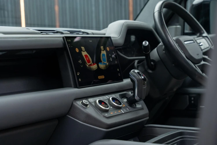 Vehicle Image 38