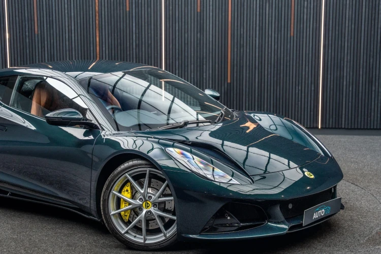 Vehicle Image 9
