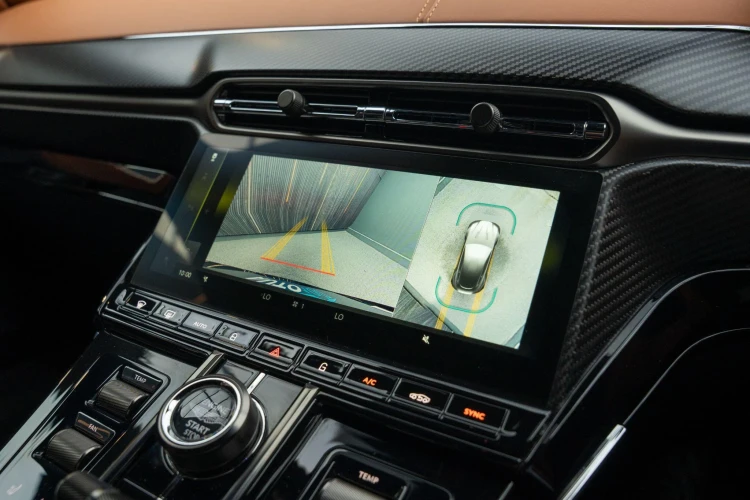 Vehicle Image 7
