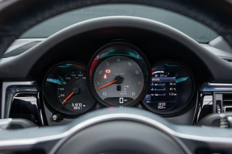 Vehicle Image 33